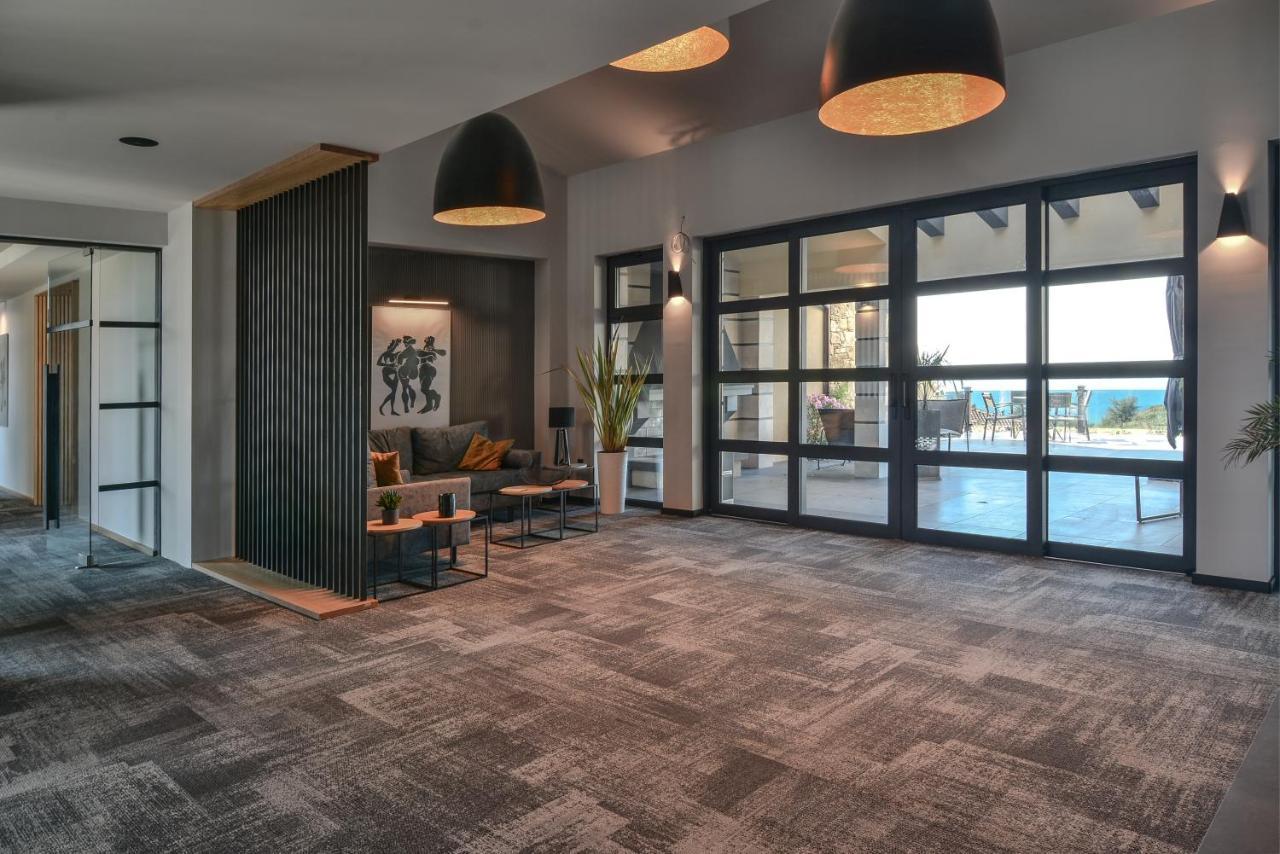 Boutique Hotel By Blacksearama Baltsjik Buitenkant foto