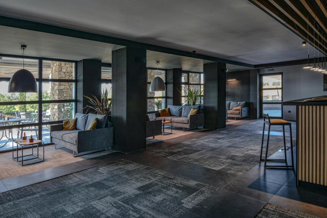 Boutique Hotel By Blacksearama Baltsjik Buitenkant foto